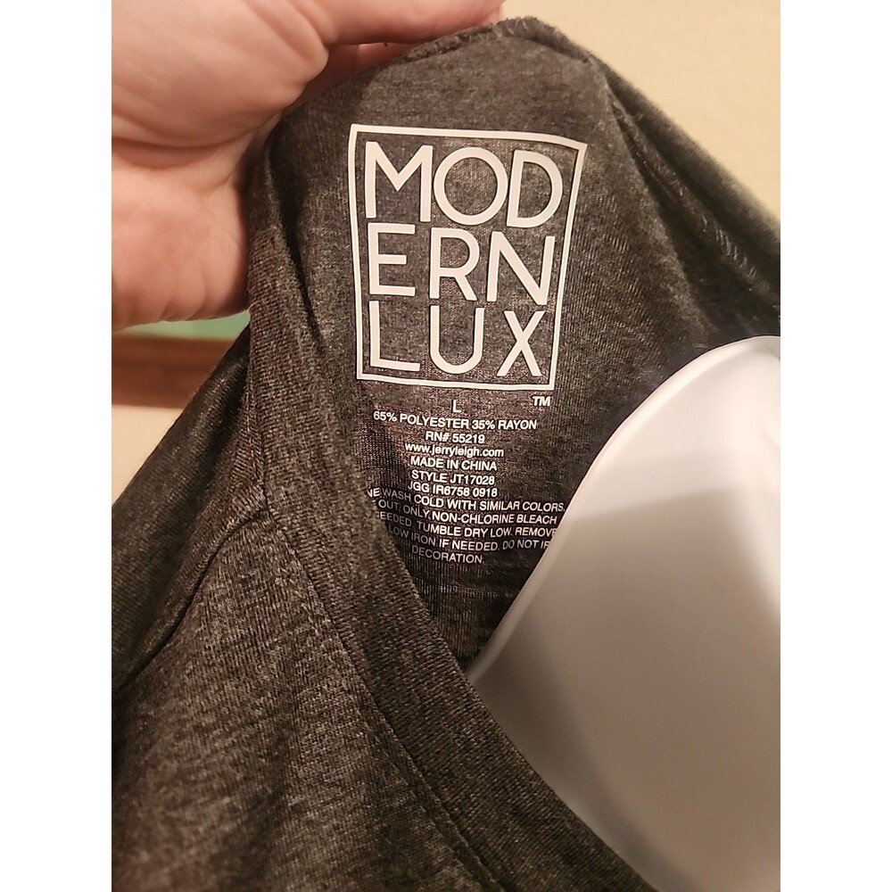 Dog Mom Life! Modern Lux Graphic T-Shirt - Charcoal Gray Size L - Must-Have Tee - Picture 5 of 5